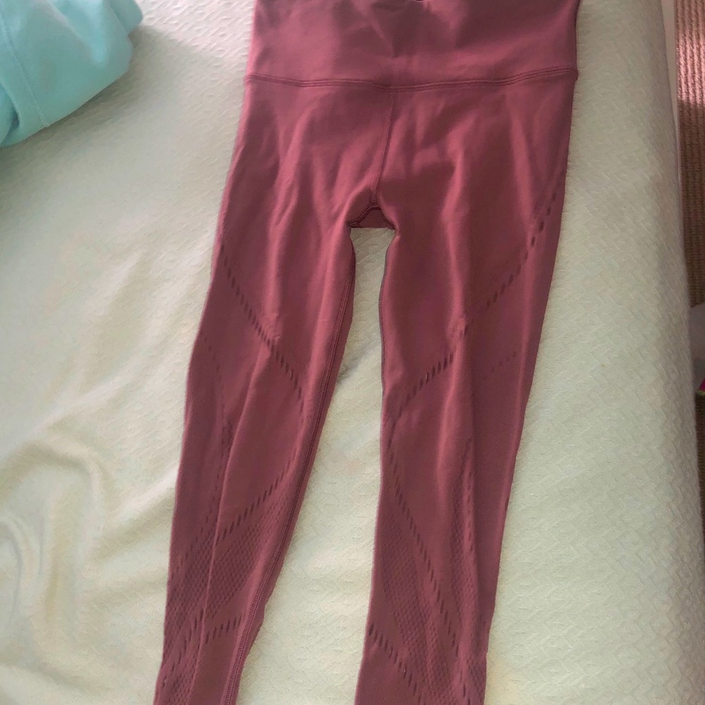 Lululemon x Barry’s Bootcamp leggings